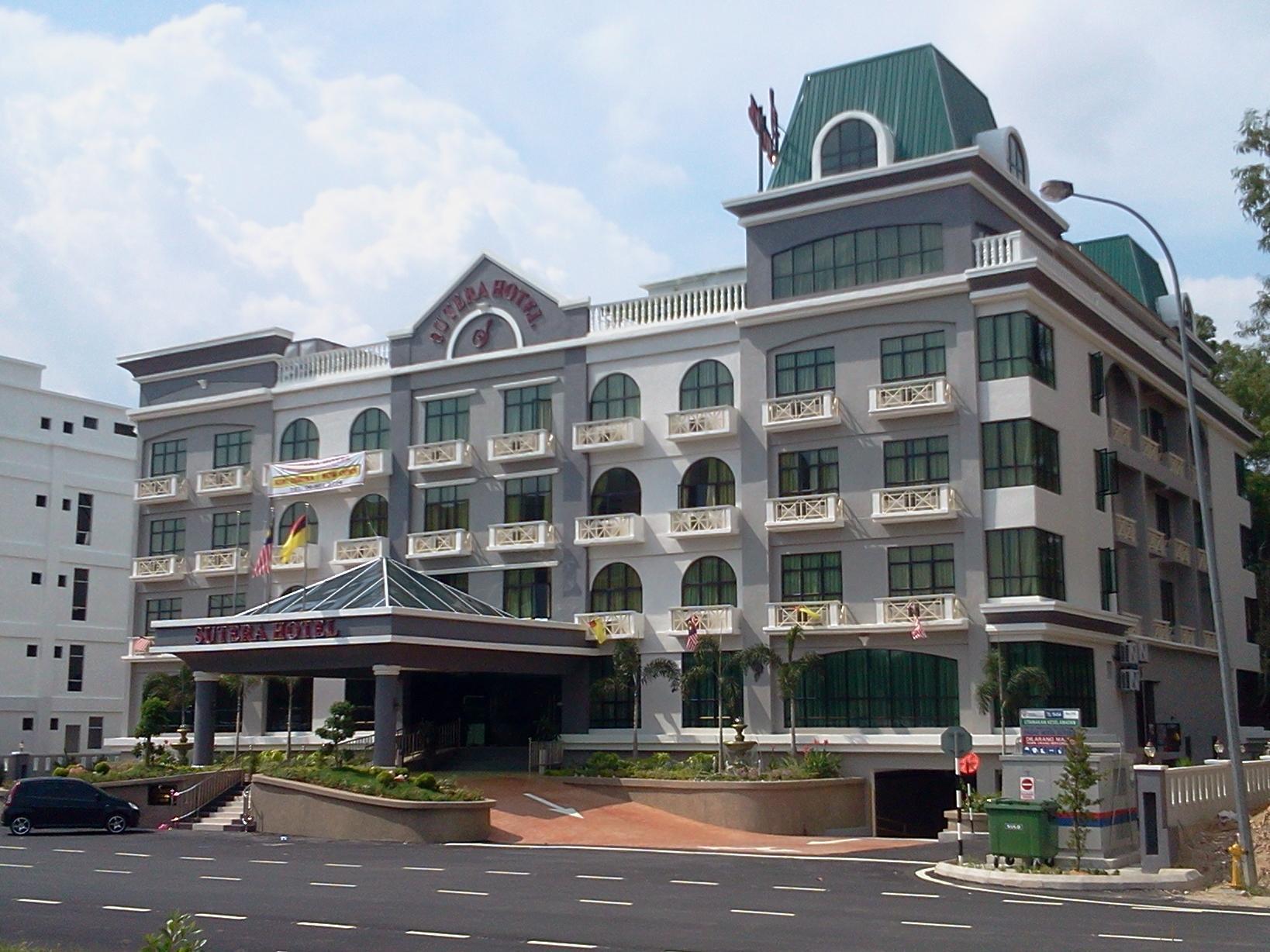 โรงแรมซูเทร่า เซเรมบัน ภายนอก รูปภาพ